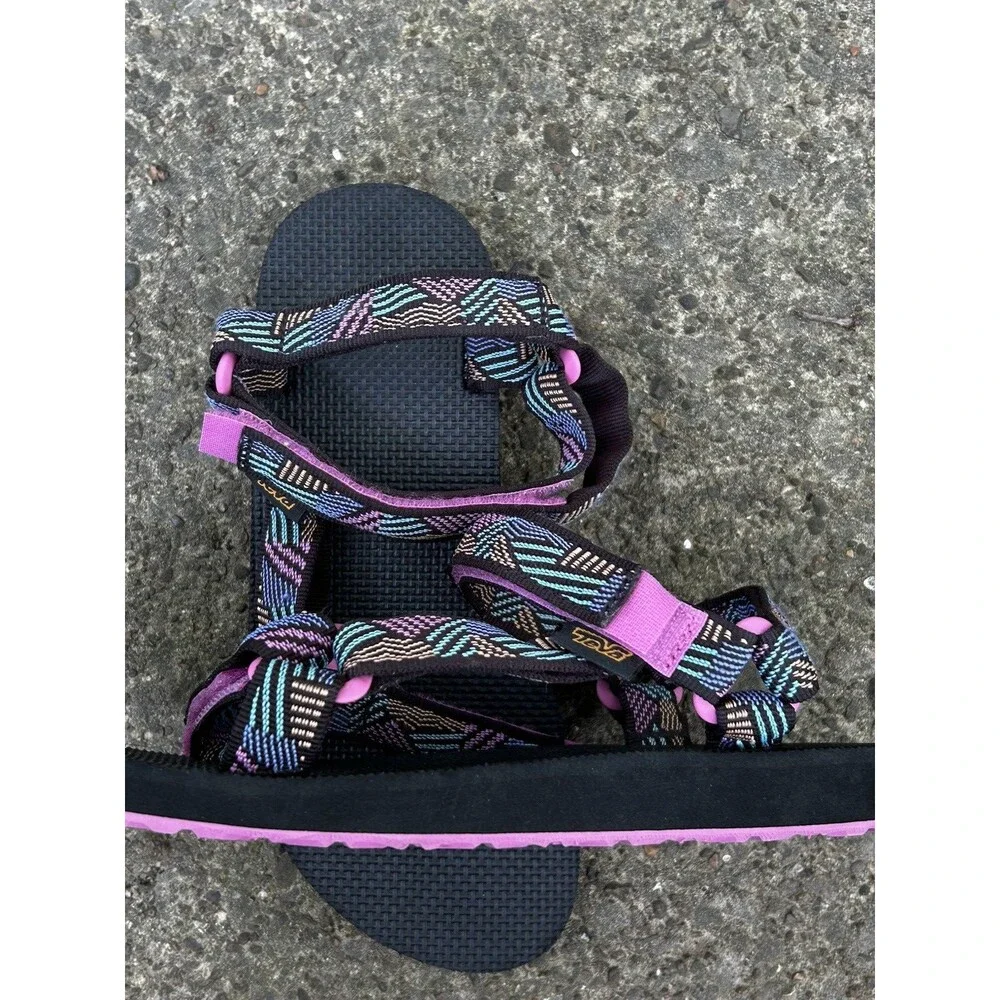 Teva Kid's Original Universal Sandals Size 4 Boomerang Pink Lemonade Print Water